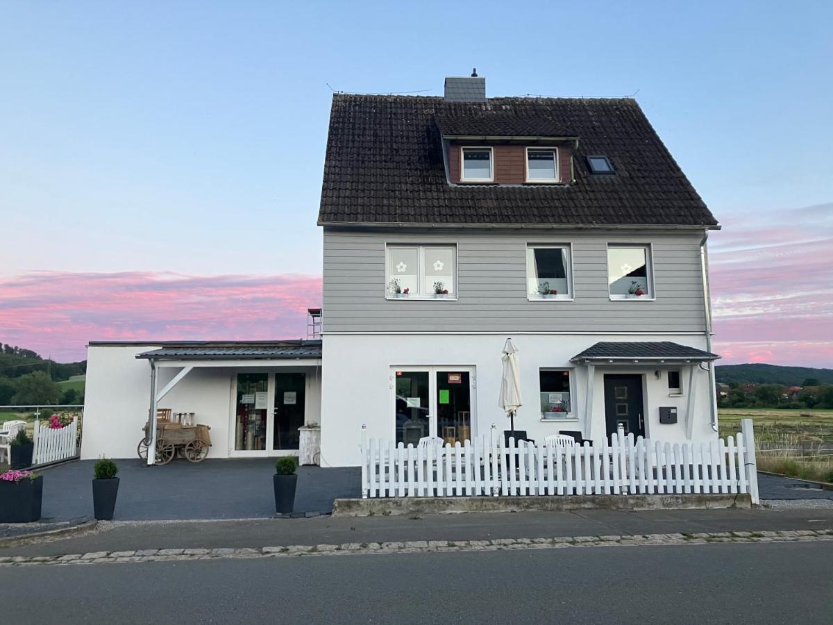 Mellys Cafe & Store Einbeck Exterior foto